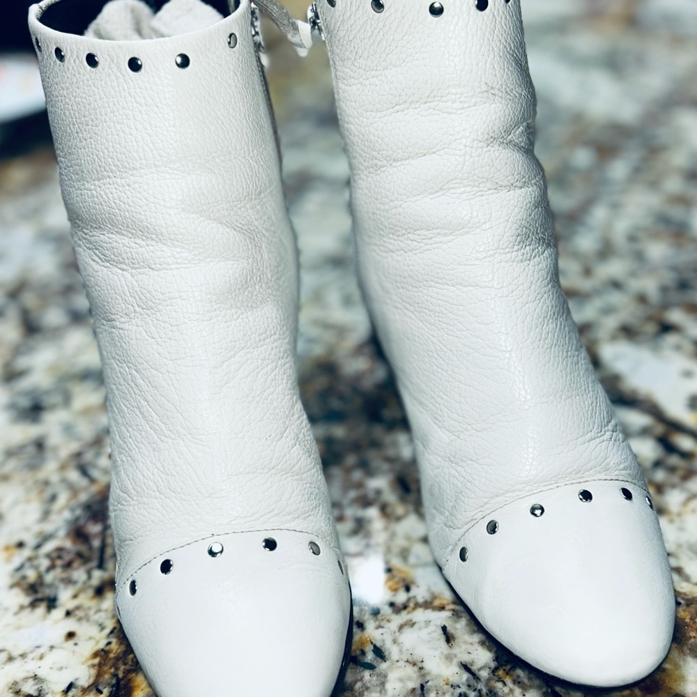 Rebecca Minkoff Isley White Leather Studded Ankle Booties Block Heel Size 9.5